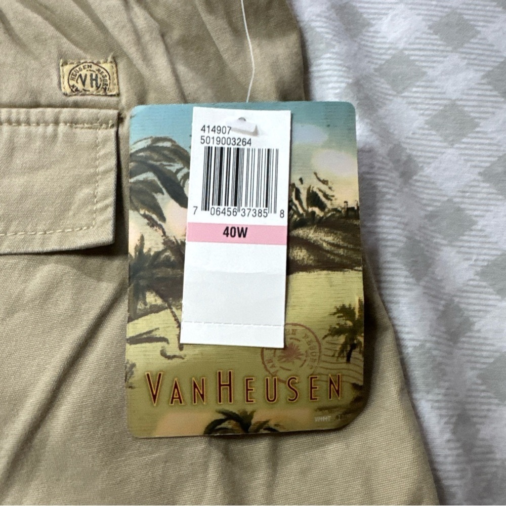 Van Heusen Resort Men’s Size 40 Beige Khaki Cargo Style Cotton Shorts NWT - Picture 6 of 9